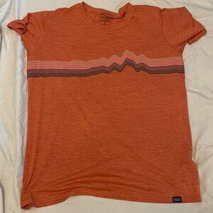 Patagonia capilene tee in size L